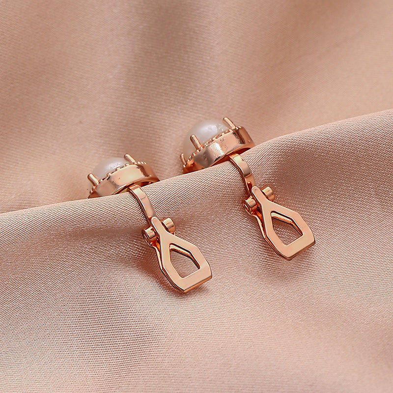 Charming Pearl Earring for Any Occasion
