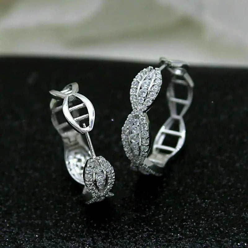 Charming Earring for Any Occasion