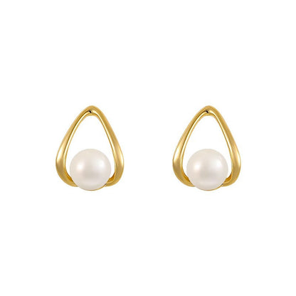 Romantic Pearl Earring for Special Moments