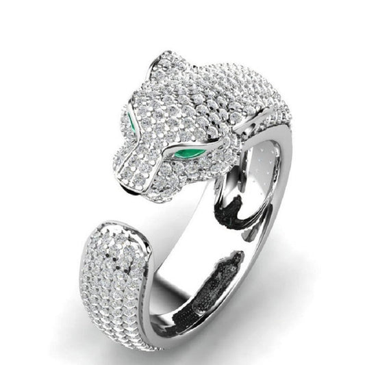 Classic Gold Ring with Timeless Appeal