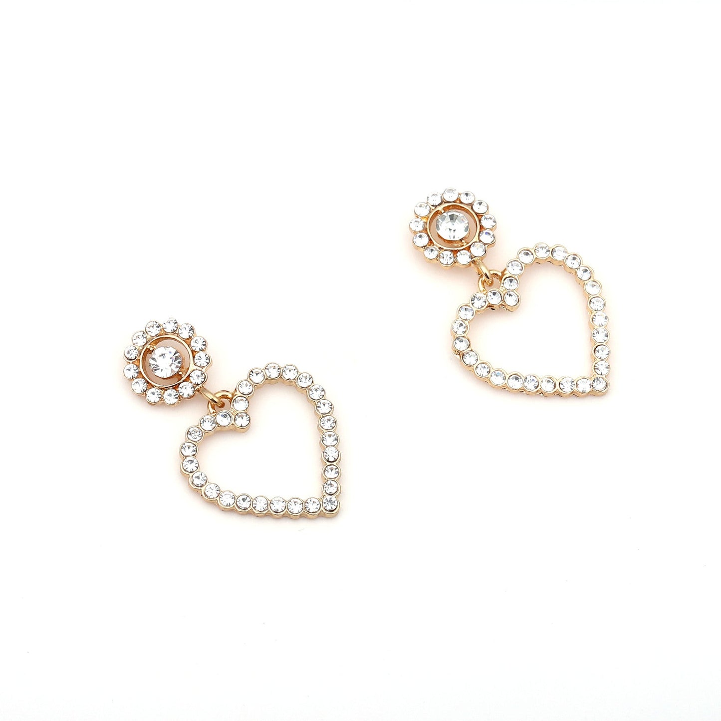 Charming Earring for Any Occasion