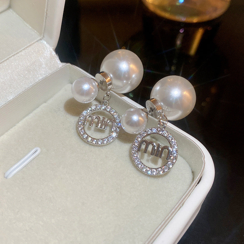 Charming Pearl Earring for Any Occasion