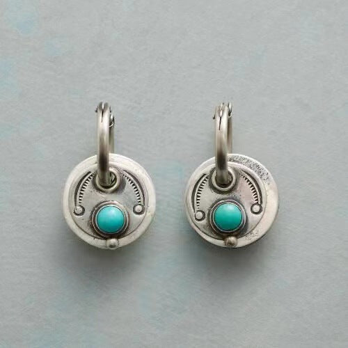 Charming Earring for Any Occasion