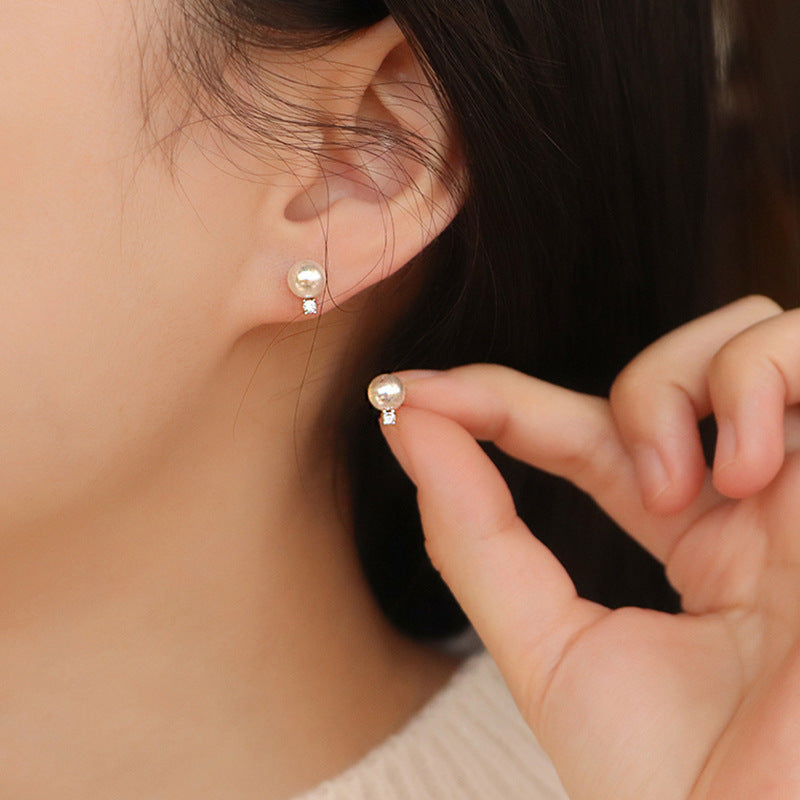Beautiful Pearl Earring with Unique Style