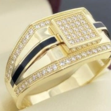 Classic Gold Ring with Timeless Appeal
