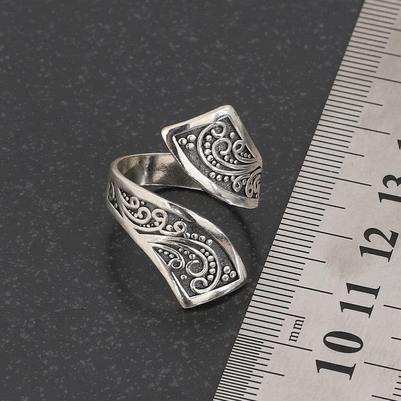 Classic Ring with Timeless Appeal