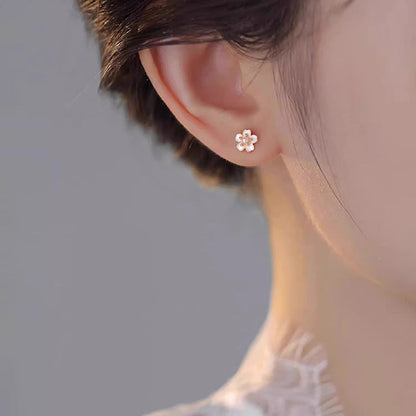 Stunning Pearl Earring for Daily Wear