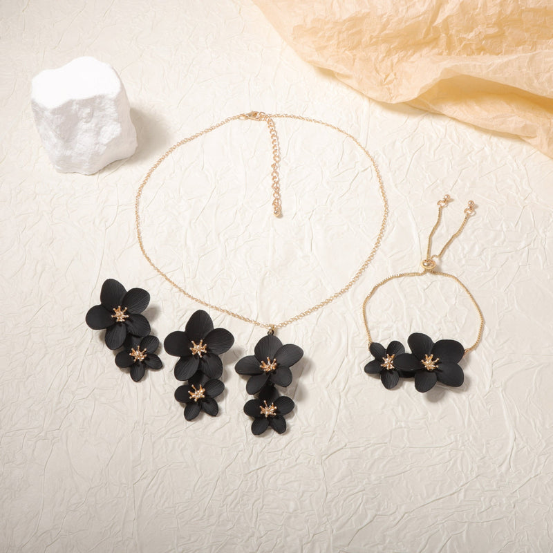 Classic Necklace with Timeless Appeal