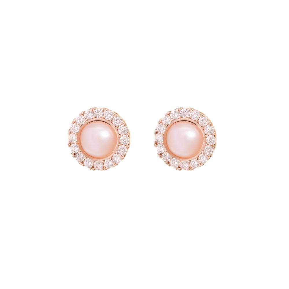 Classic Pearl Earring with Timeless Appeal