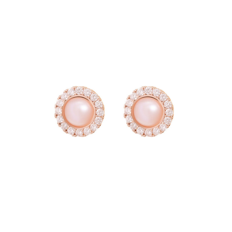 Classic Pearl Earring with Timeless Appeal