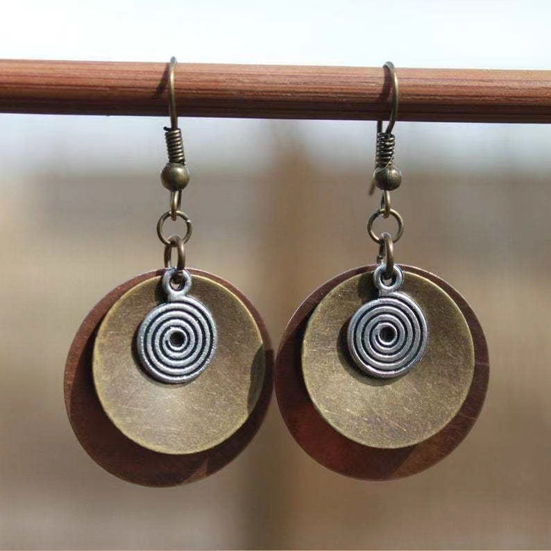 Charming Earring for Any Occasion