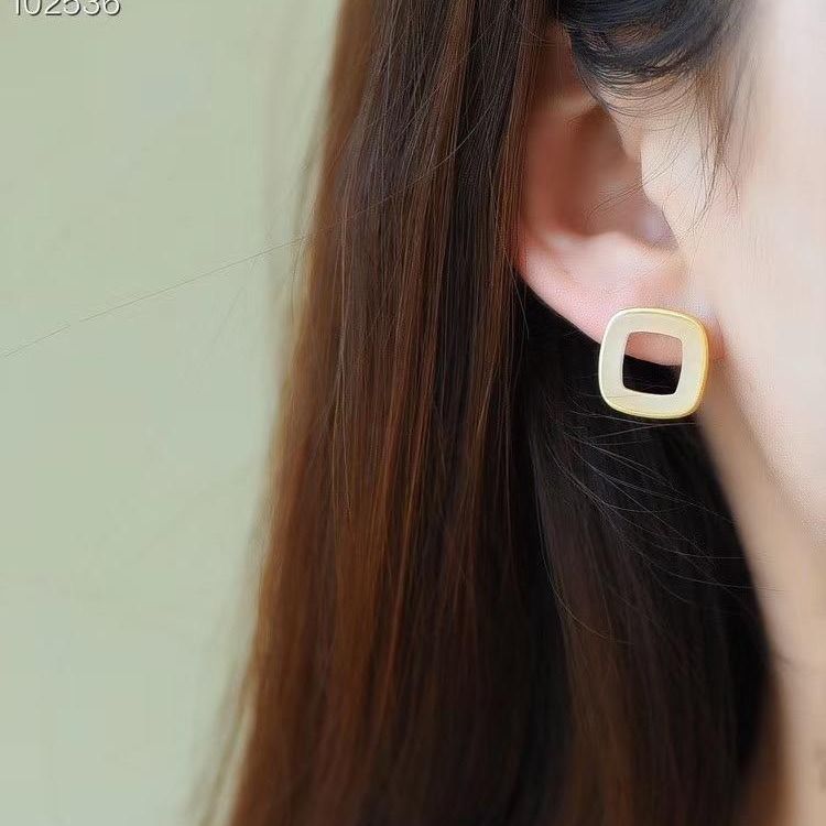 Stunning Silver Earring for Daily Wear