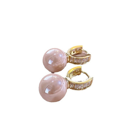 Charming Pearl Earring for Any Occasion
