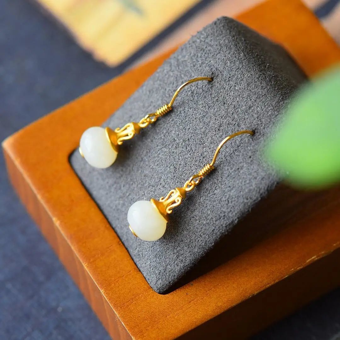 Elegant Silver Earring for Every Occasion