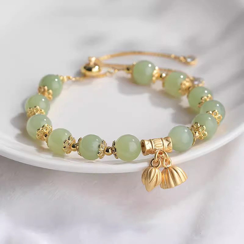 Classic Silver Bracelet with Timeless Appeal