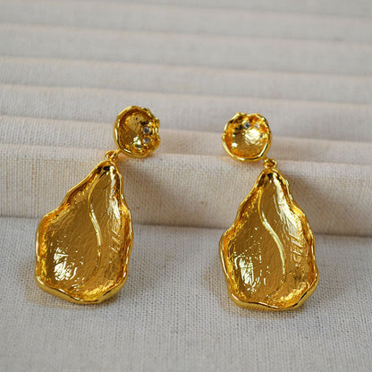 Beautiful Gold Earring with Unique Style