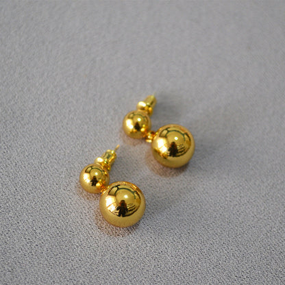 Beautiful Gold Earring with Unique Style
