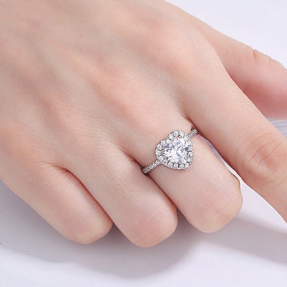 Charming Gold Ring for Any Occasion
