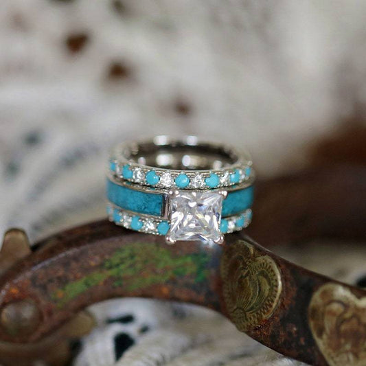 Beautiful Set with Unique Style