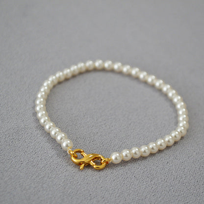 Classic Pearl Necklace with Timeless Appeal