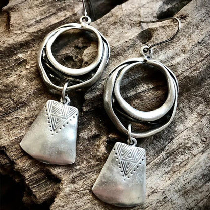 Charming Earring for Any Occasion