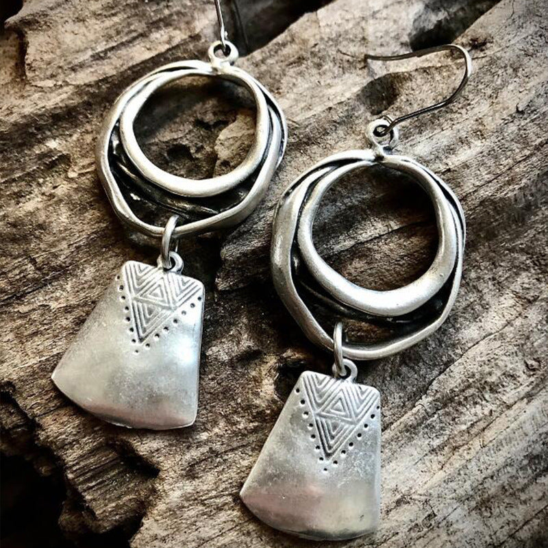 Charming Earring for Any Occasion