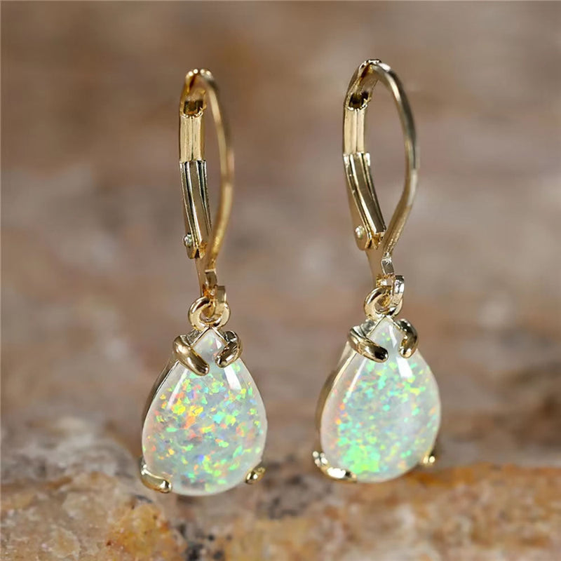 Charming Gold Earring for Any Occasion