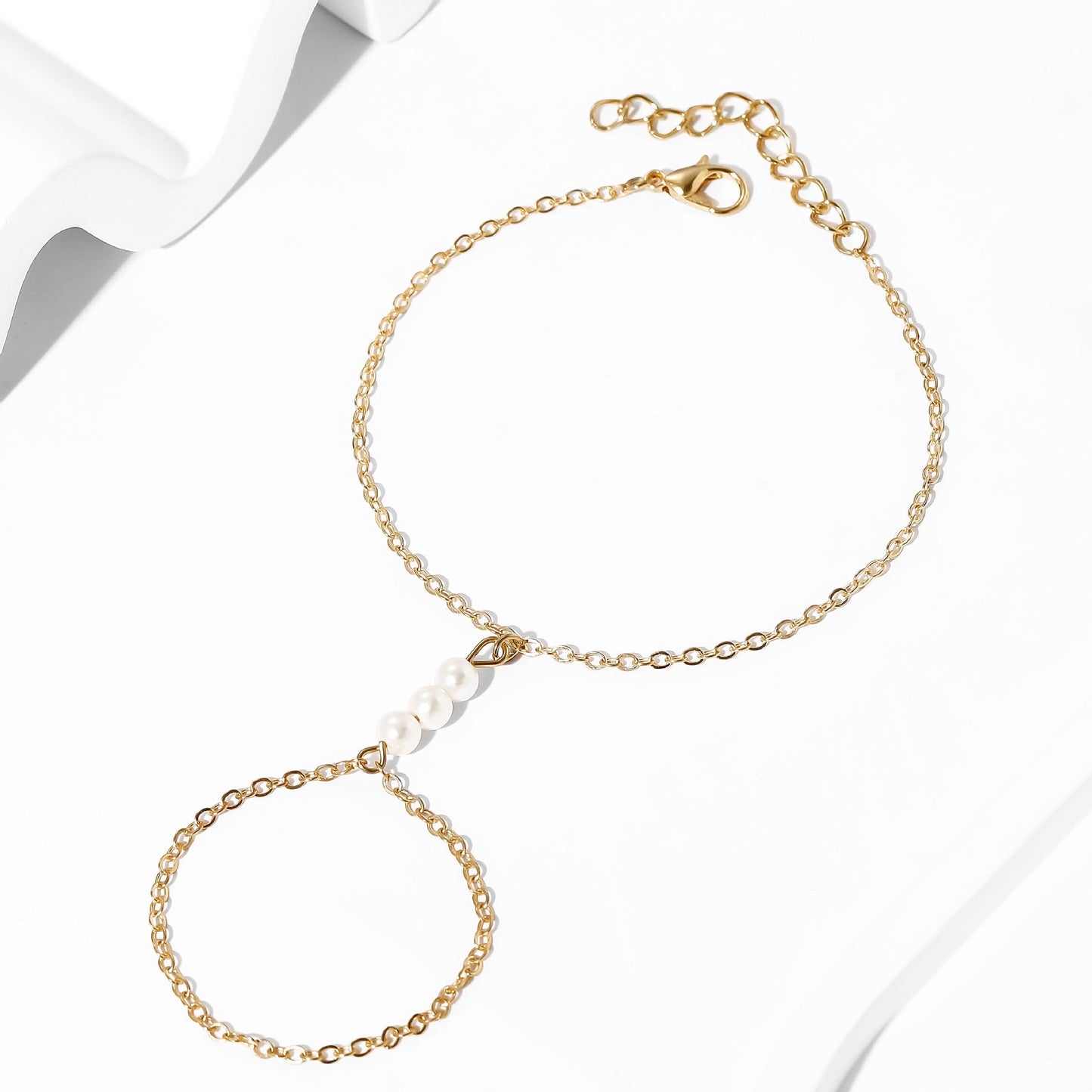 Romantic Pearl Bracelet for Special Moments