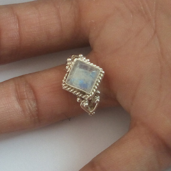 Charming Silver Ring for Any Occasion