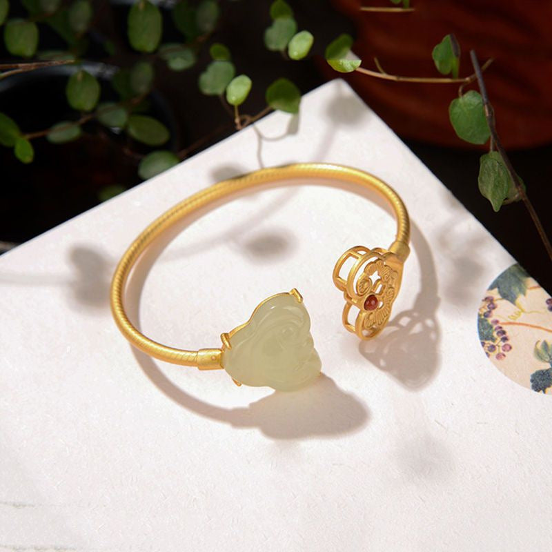 Stunning Gold Bracelet for Daily Wear