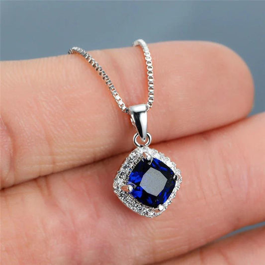 Romantic Chain for Special Moments