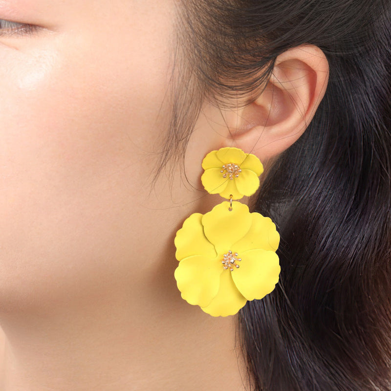 Classic Pearl Earring with Timeless Appeal