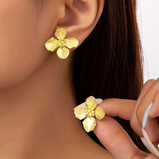 Charming Earring for Any Occasion