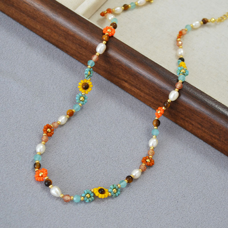 Classic Pearl Necklace with Timeless Appeal