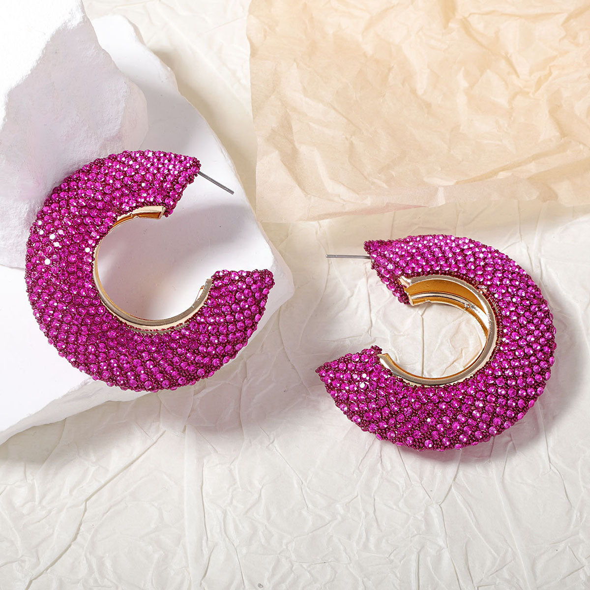 Charming Earring for Any Occasion