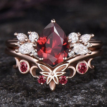 Classic Gold Ring with Timeless Appeal