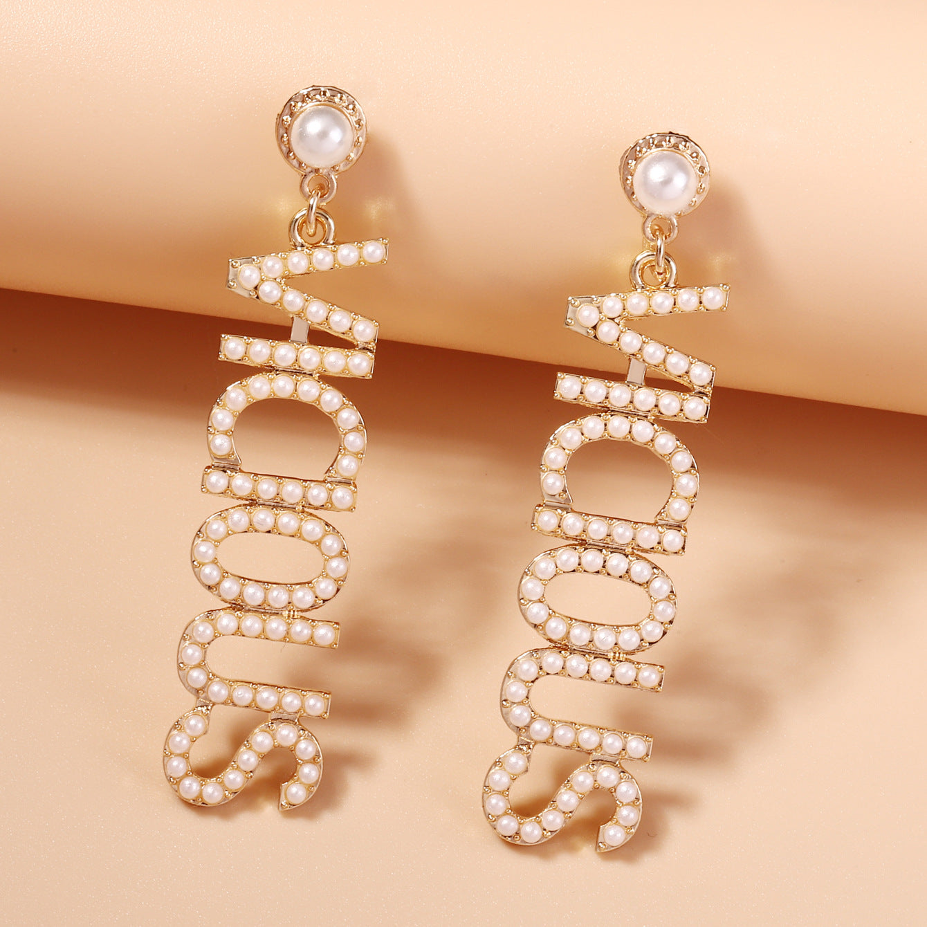 Classic Pearl Earring with Timeless Appeal