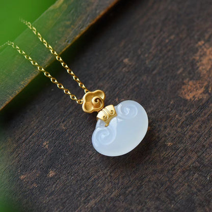 Beautiful Gold Set with Unique Style