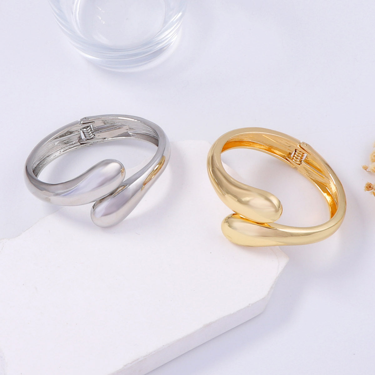 Charming Bracelet for Any Occasion