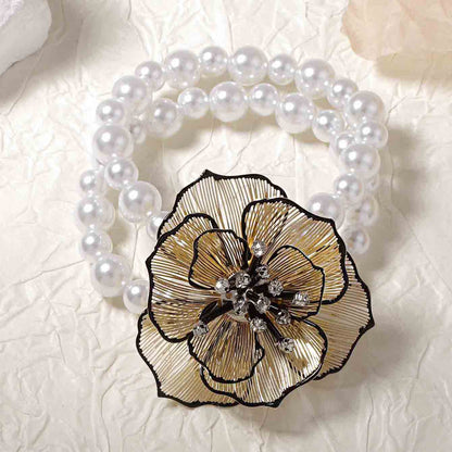 Classic Pearl Pendant with Timeless Appeal