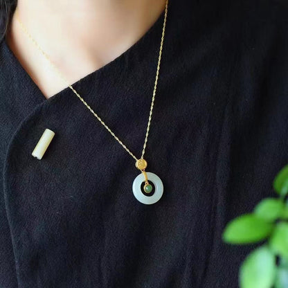 Beautiful Gold Necklace with Unique Style