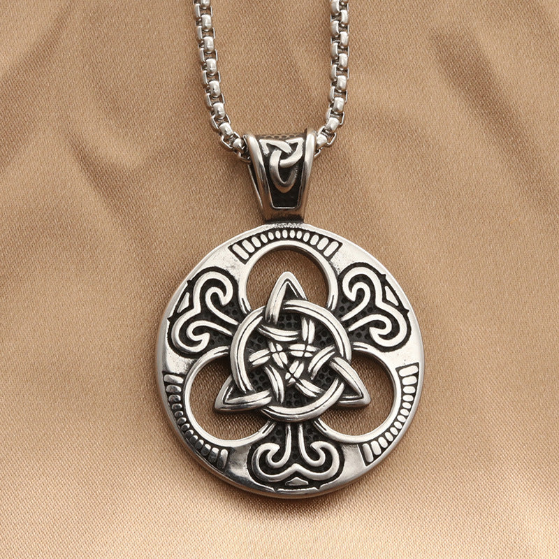 Elegant Pendant for Every Occasion
