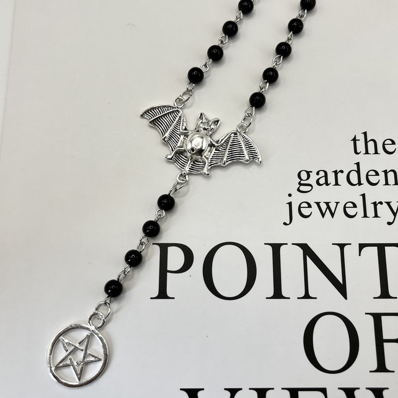 Classic Silver Necklace with Timeless Appeal