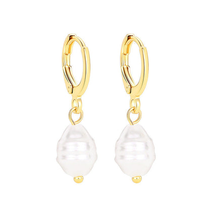 Charming Pearl Earring for Any Occasion