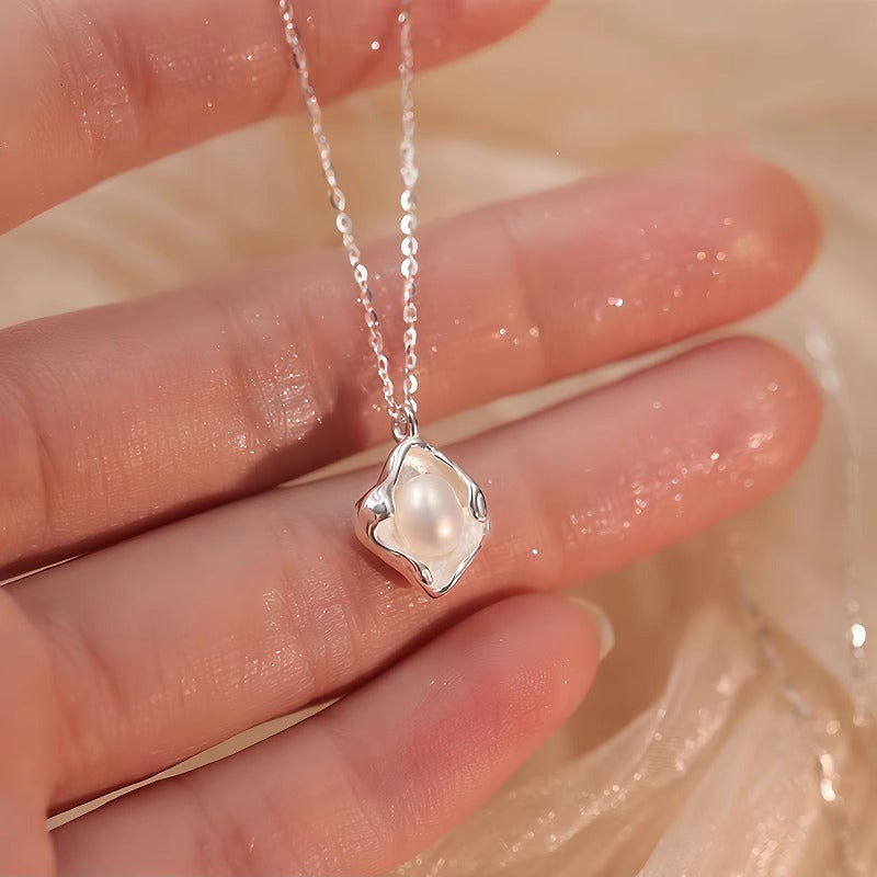 Charming Pearl Necklace for Any Occasion