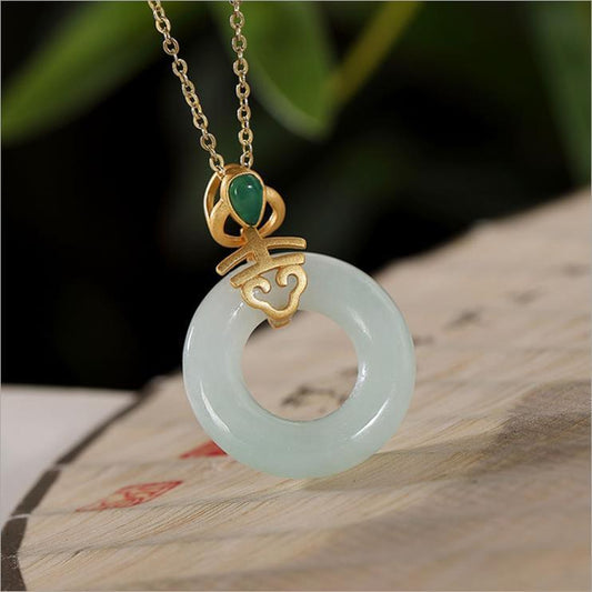 Charming Gold Necklace for Any Occasion