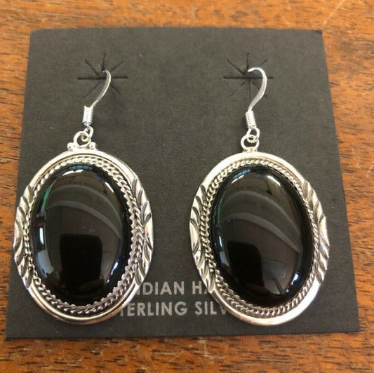 Charming Silver Earring for Any Occasion