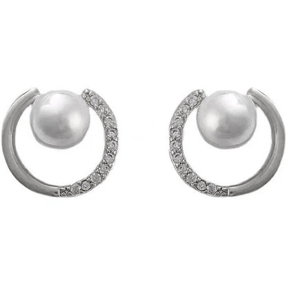 Romantic Pearl Earring for Special Moments