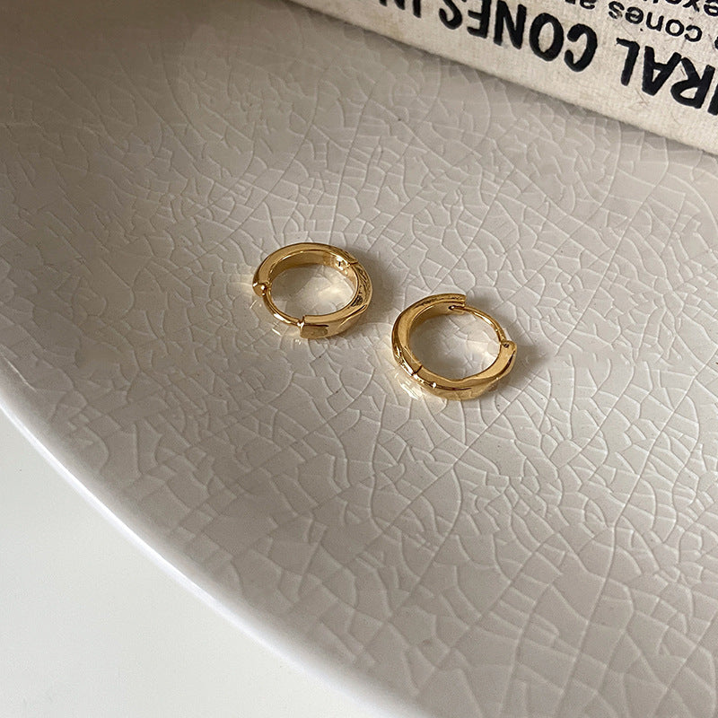 Beautiful Gold Earring with Unique Style