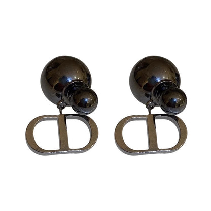 Charming Pearl Earring for Any Occasion